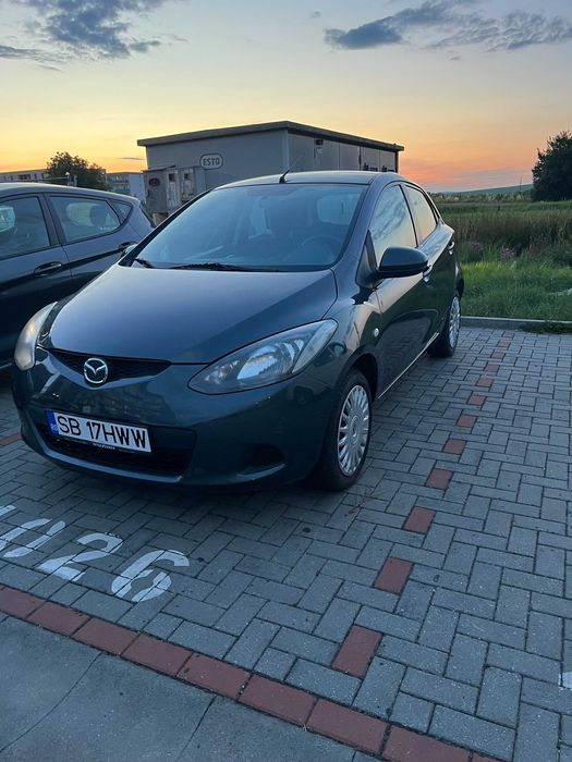 MAZDA 2
