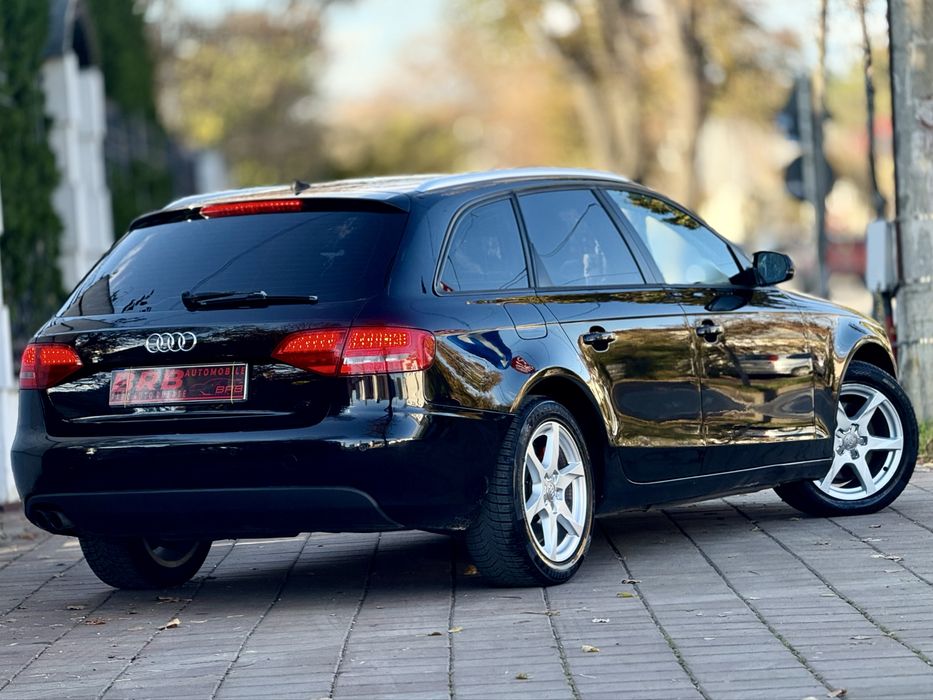 • Audi A4 2012 • 2.0 Diesel AUTOMAT • Parc Auto / Rate / Garantie •