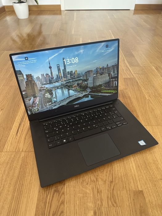 Laptop Dell XPS 15 - 9560