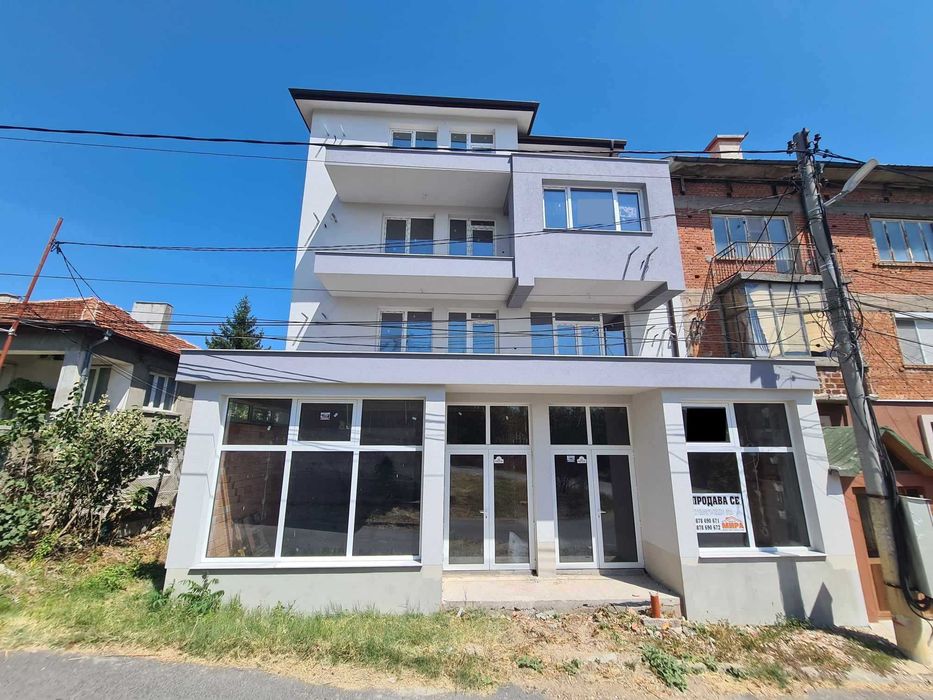 Продава се Тристаен апартамент в Хасково, Промишлена зона - Изток - 86 кв.м за 749 €/кв.м - Снимка #1