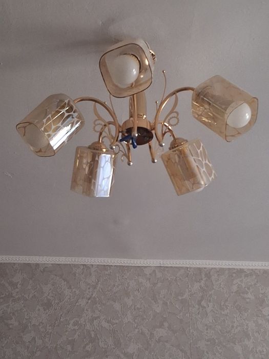 Люстра для гостиной