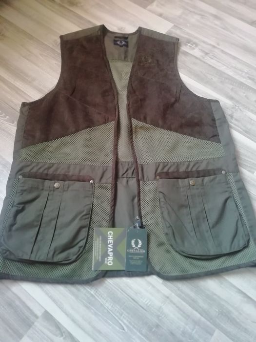 Ловен елек XXL нов