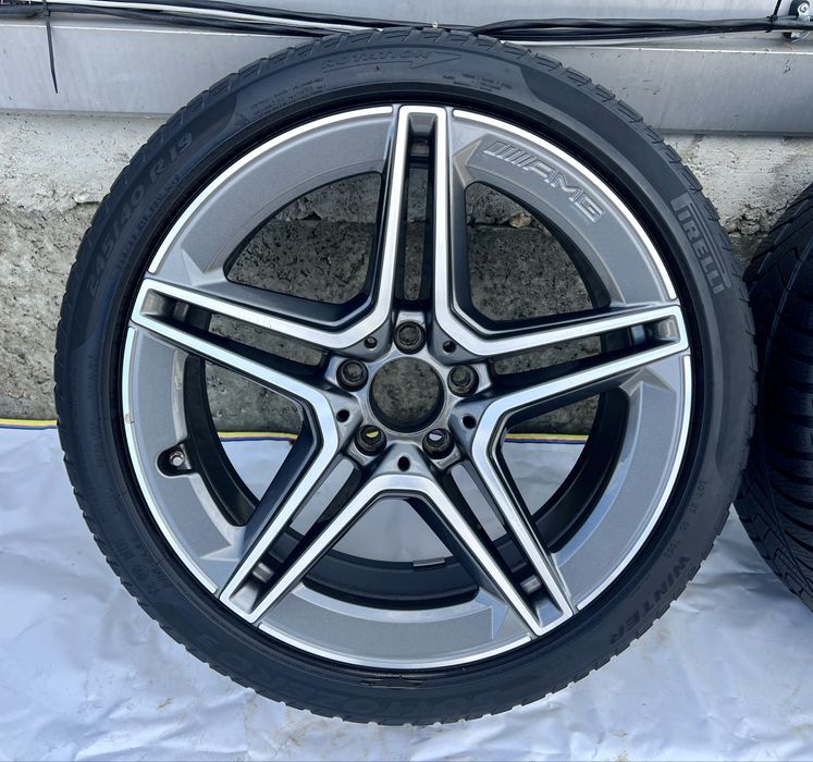 Джанти оригинални AMG с гуми за Мерцедес W257 - 245/40/R19