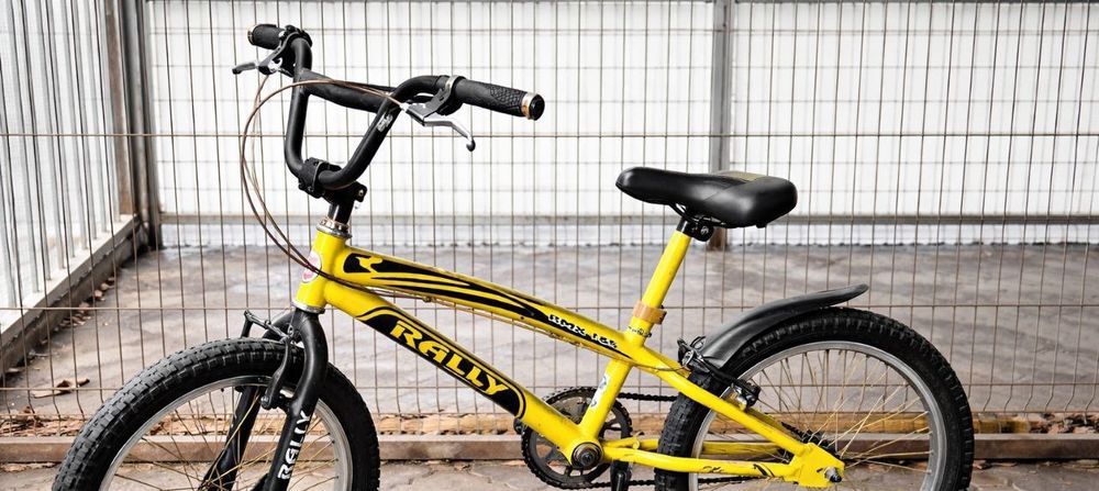 Велосипед новый жёлтый