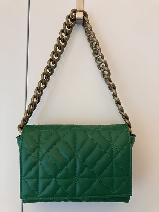 Зелена чанта нова