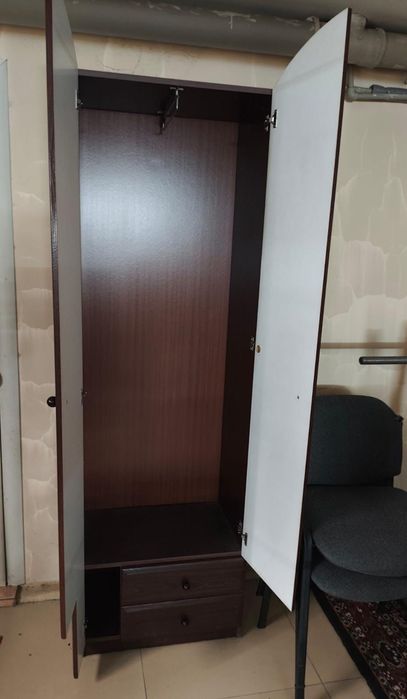 Шкаф для одежды.