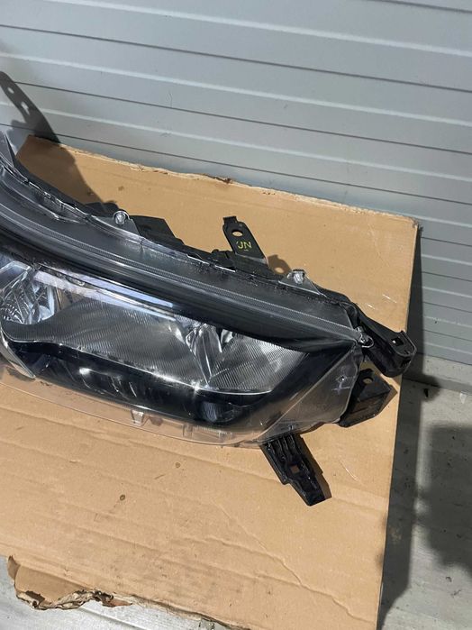 Far dreapta Toyota Hilux an 2020-2022 cod 811100KK60