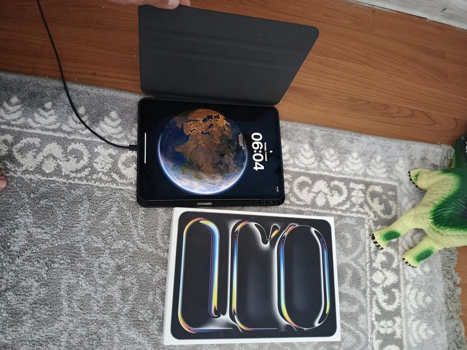Apple iPad Pro M4  11-дюймов черный цвет новая
