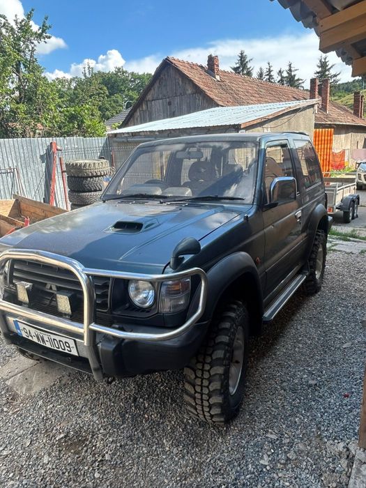 MITSUBISHI Pajero 1996