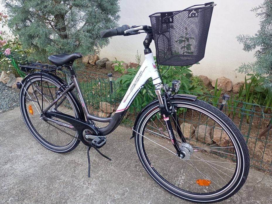 Vând bicicletă damă CYCO,roți 28,cu 7 vit Nexus,frână picior !