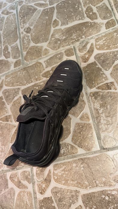 Adidasi nike vapor max