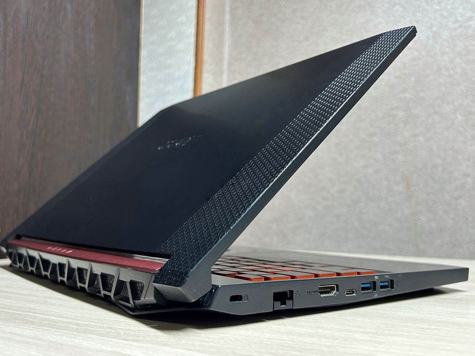 ACER NITRO 5 срочно игровой ноутбук