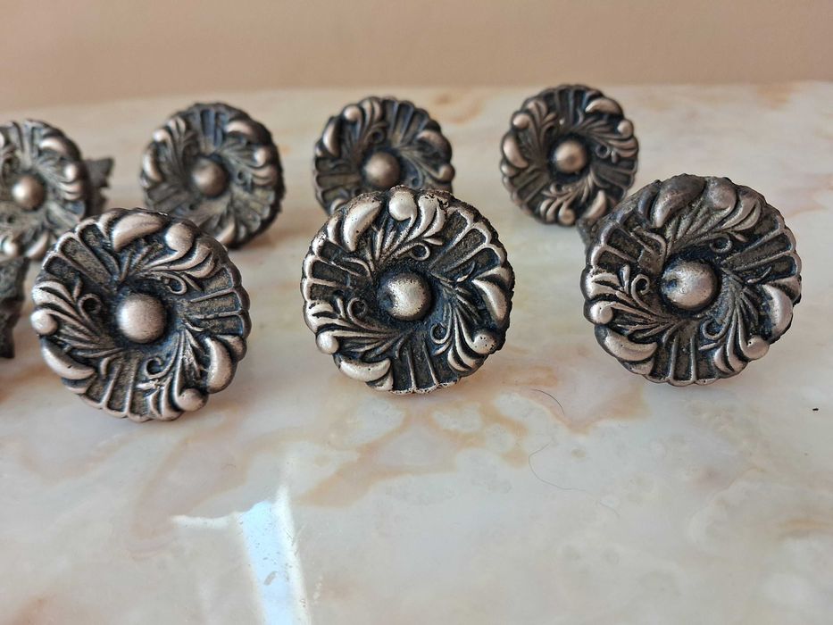 Бронзови дръжки за мебели