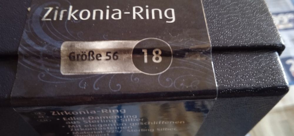 Сребърен пръстен с цирконий