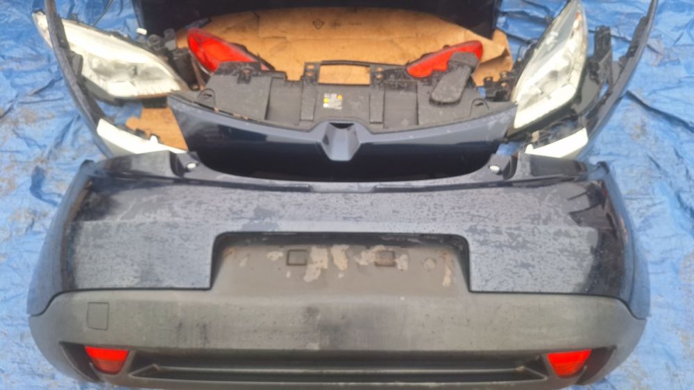 Bara fata capota faruri triple tragar renault megane 3 bara spate trip