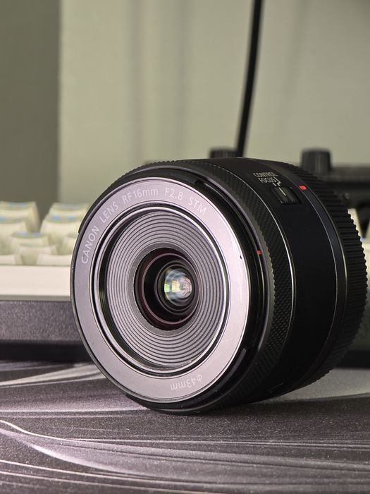 Объектив Canon RF 16mm 2.8