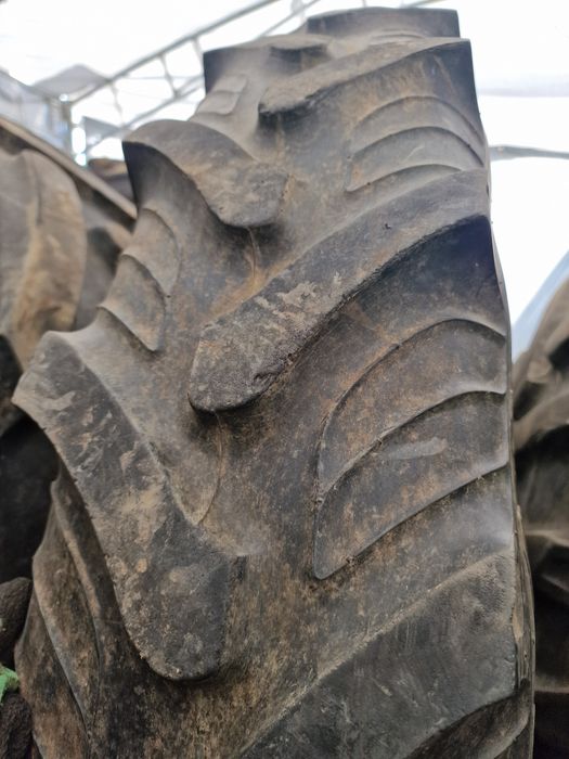Anvelopă agricolă 11.2R44 (270/95R44) marca Taurus