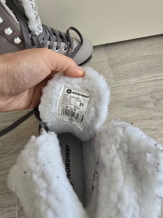 Продам коньки детские на девочку!