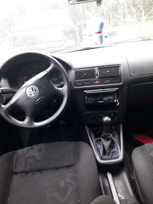 Se vinde volkswagen golf