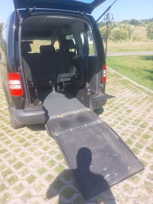 Vw caddy cu rampa pentru persoane cu dizabilitati