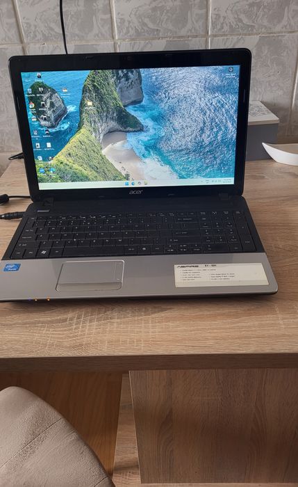 Laptop Acer Aspire E1-531 – Windows 11