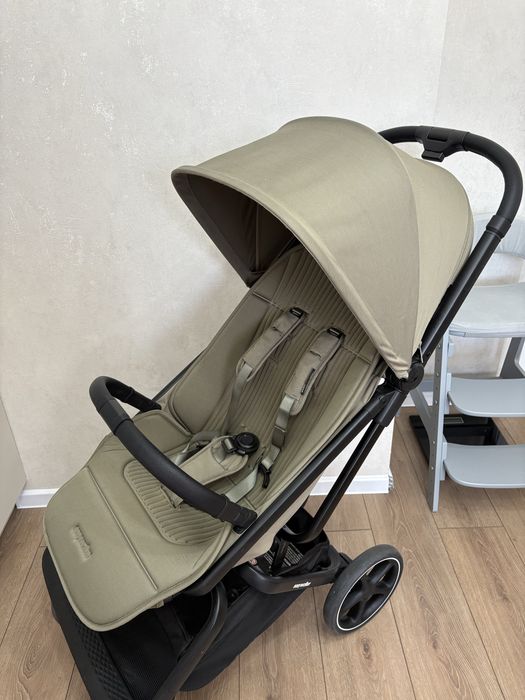 Продам коляску Easywalker
