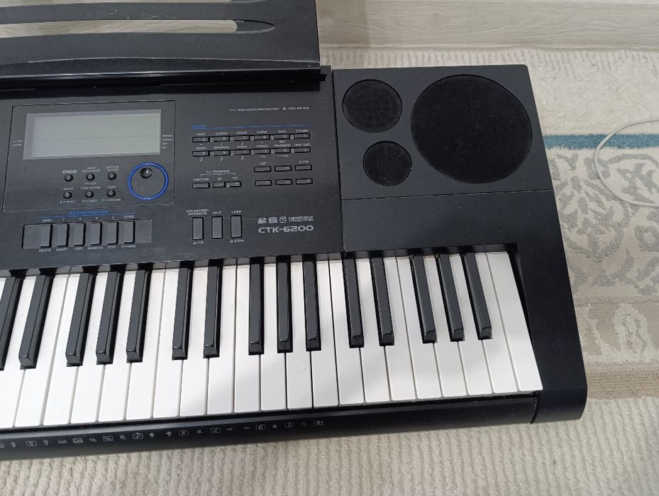 Синтезатор Касио 6200
