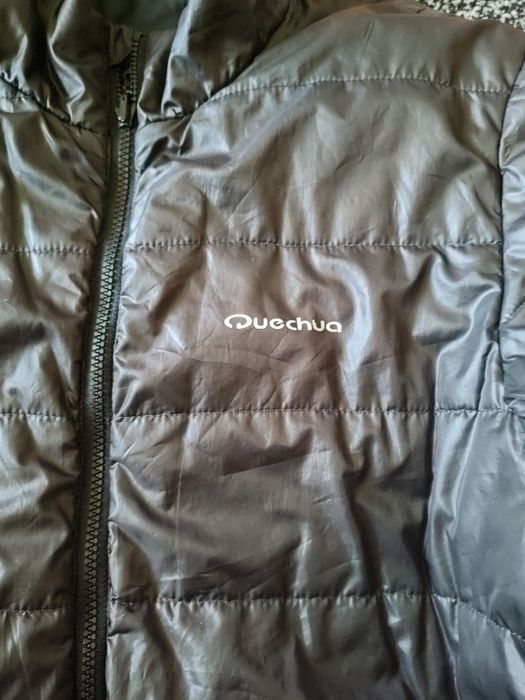 Vând geacă subțire Quechua