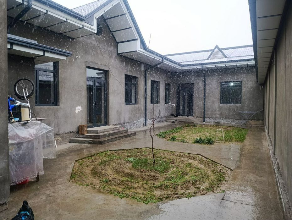 Зудлик билан Янги курилоан уй сотилади Райцентр Эшонгузар Бектопи