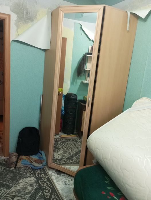 Продам угловой шкаф.