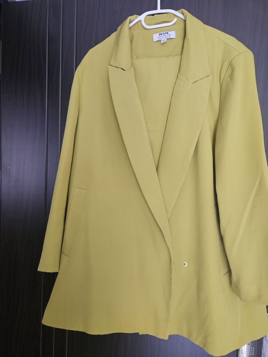 Стилен костюм цвят лайм 44 -XL