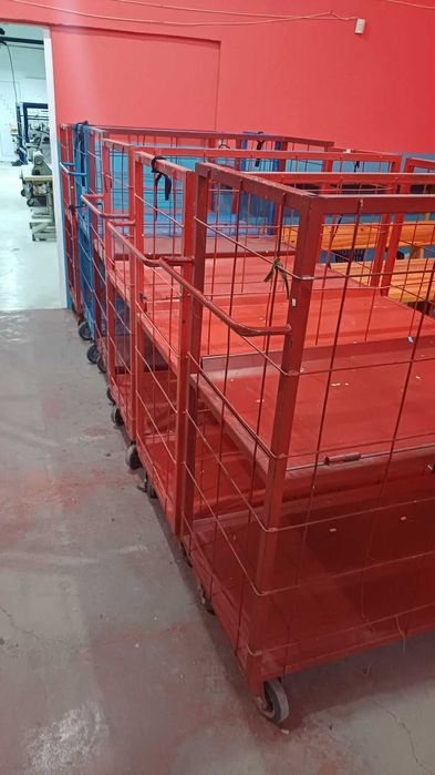 метални колички с големи колела