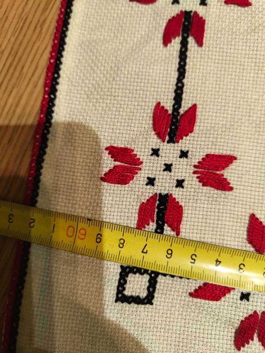 Бродирани карета