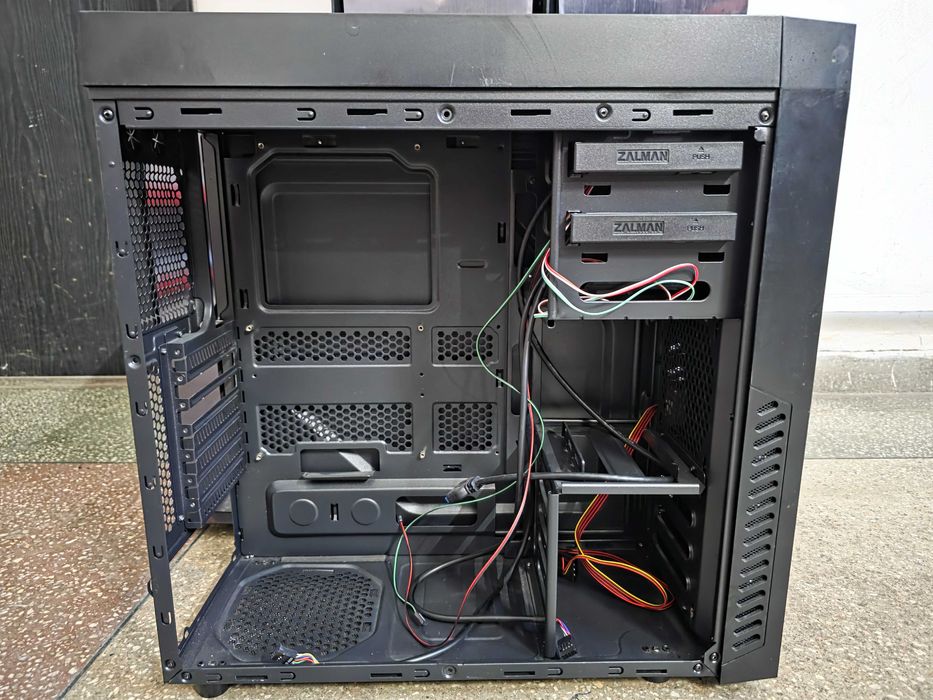 Carcasa PC Zalman R1
