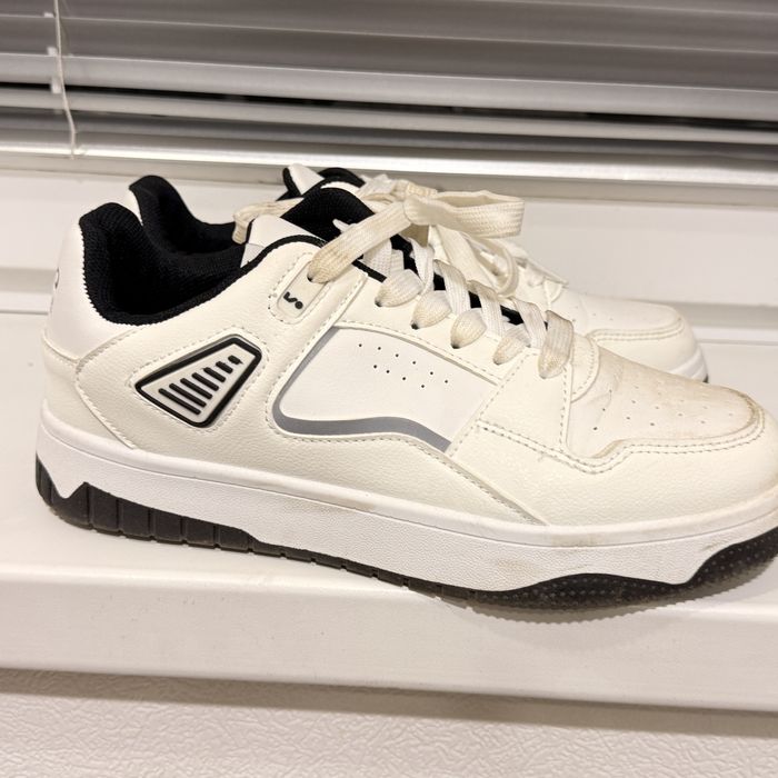 Кроссовки keddo, 39р, один раз носили, размер не подошел