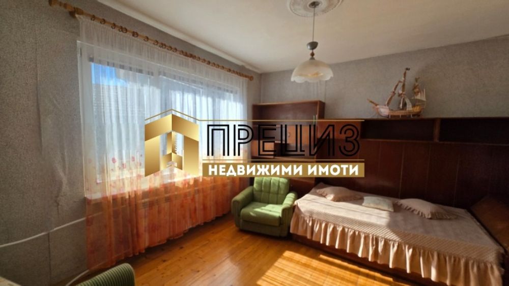 Продажба на къща с двор в гр. Шумен - Дивдядово