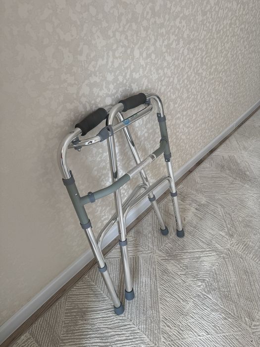 Ходунки медицинские (опоры)