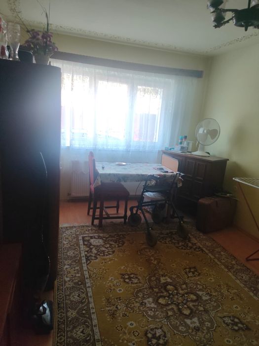 Apartament 3 camere, decomandat.
