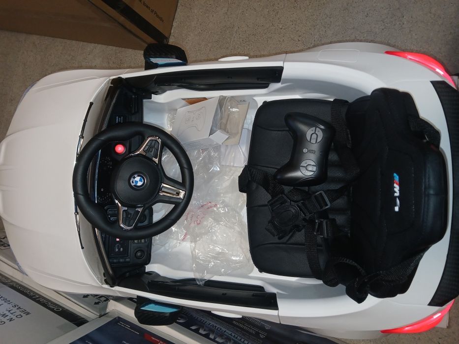 Топ!!Промо цена Акумулаторна кола BMW M4с меки гуми,кожен салон,12V