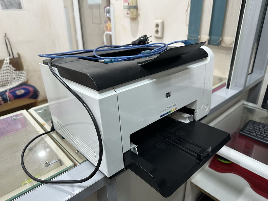 Продам принтер цветной hp