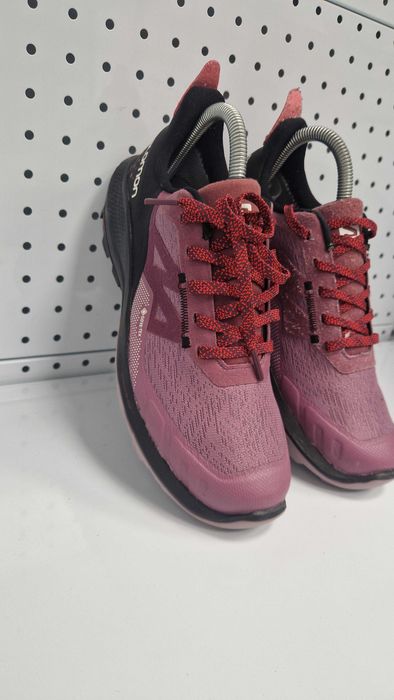 Оригинални дамски маратонки- Salomon Gore-Tex Out Pulse