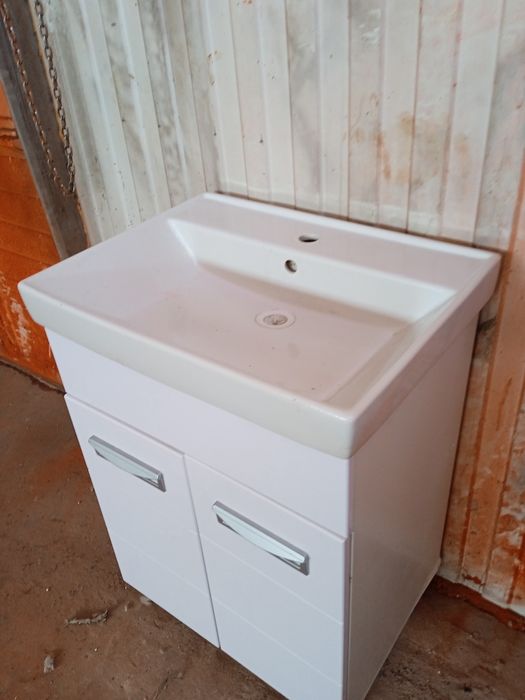 Продам раковину тюльпан