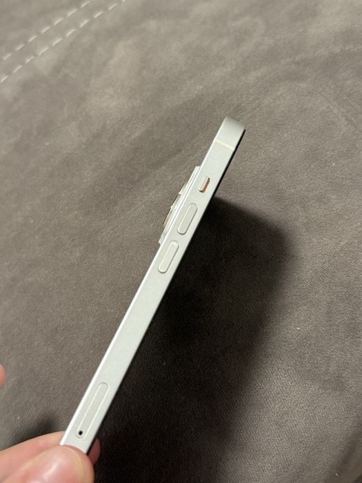 Айфон 14 в идеальном состоянии