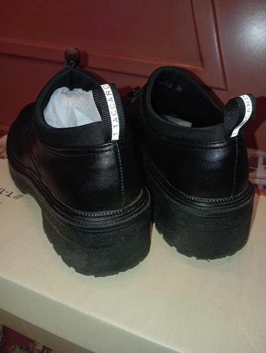 Полуботинки на девочку