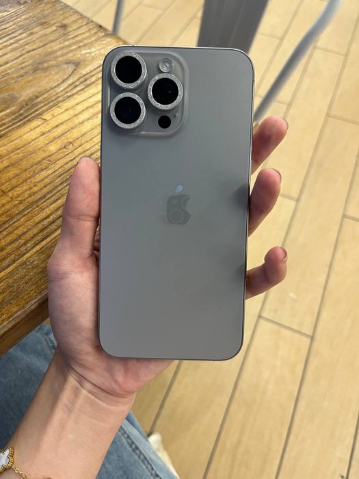 Iphone 15 pro max 256 ideal