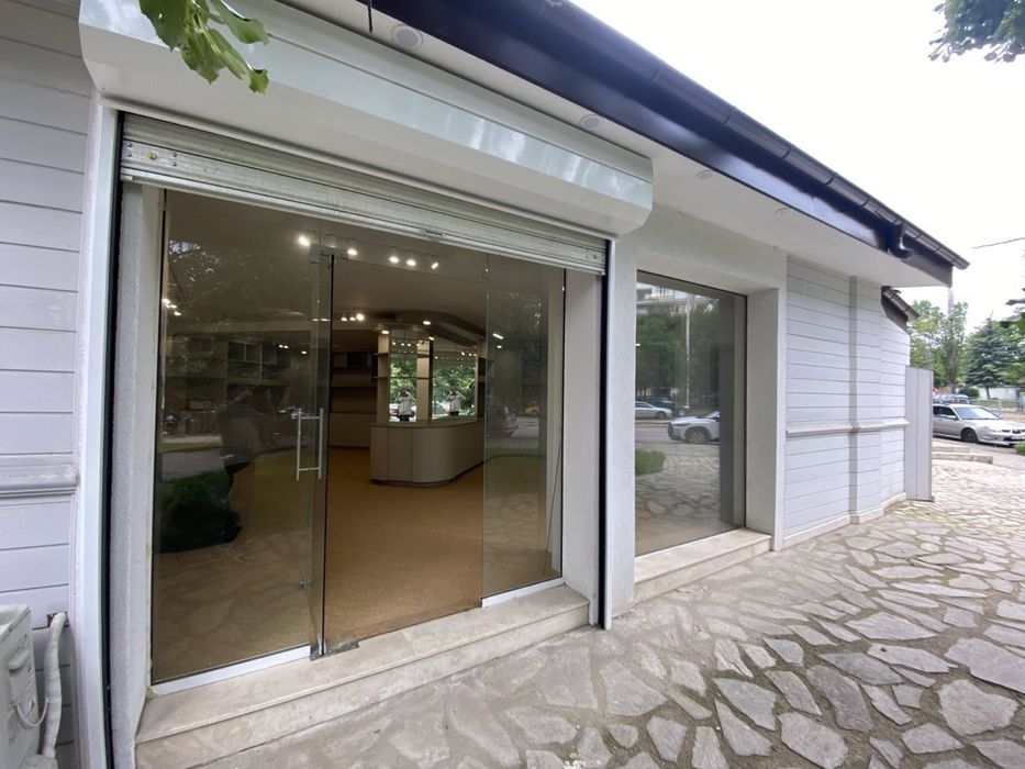 Дава се под наем Магазин в София, Център - 150 кв.м за 2000 € - Снимка #4