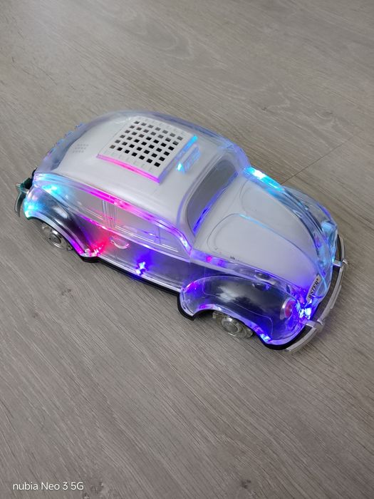 Boxă portabila masinuță Beetle,lumini RGB,aux,card,radio,150 lei,doar in Cluj