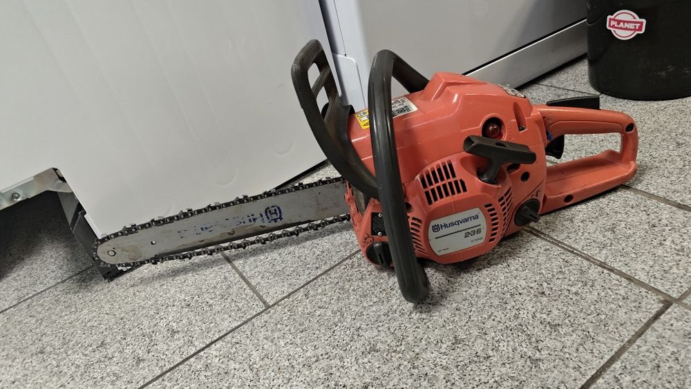 Бензинова резачка Husqvarna 236