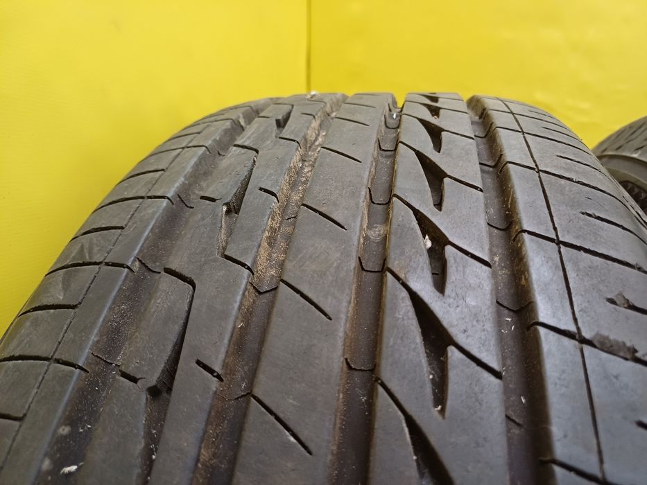 Шины 215/55 R16 Bridgestone пара.