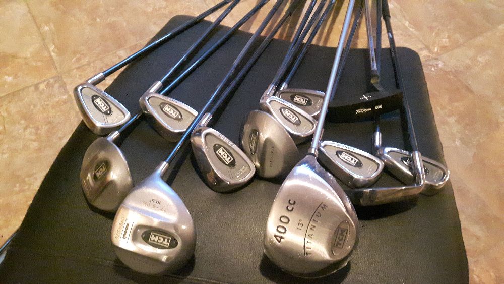 Комплект 12 броя нови немски стикове за голф